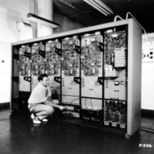 Jan 1 1956 primer sistema operativo gm naa i o timeline 