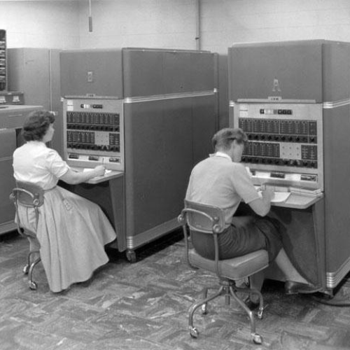 jan 1, 1975 - Consolidación Segunda generación del software Calidad del  software Tipos abstractos de datos (Timeline)